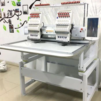 Machine à broder à 2 têtes de fondations multiples